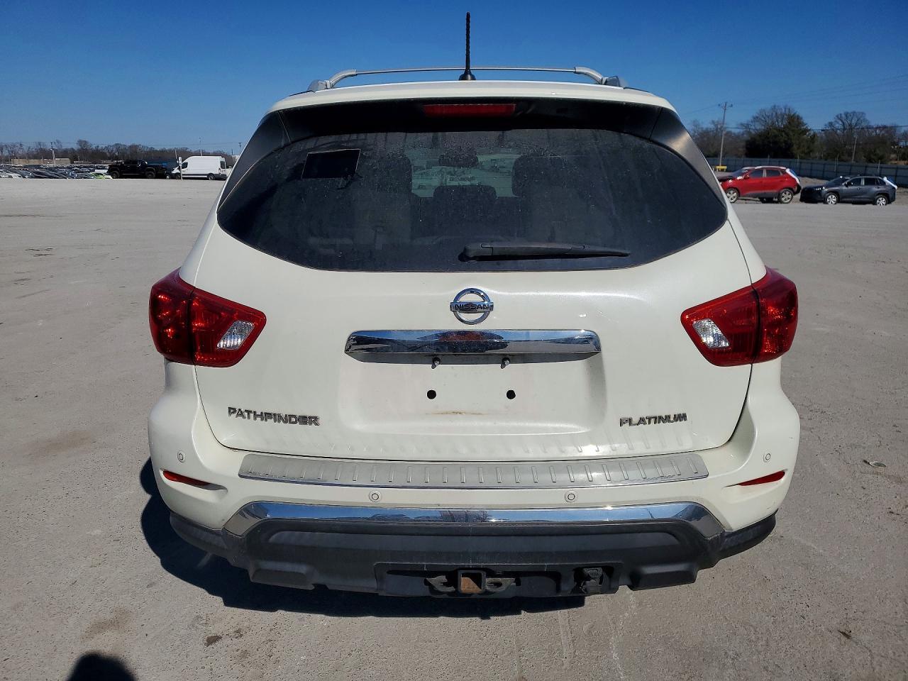 2017 Nissan Pathfinder S - Фото 6