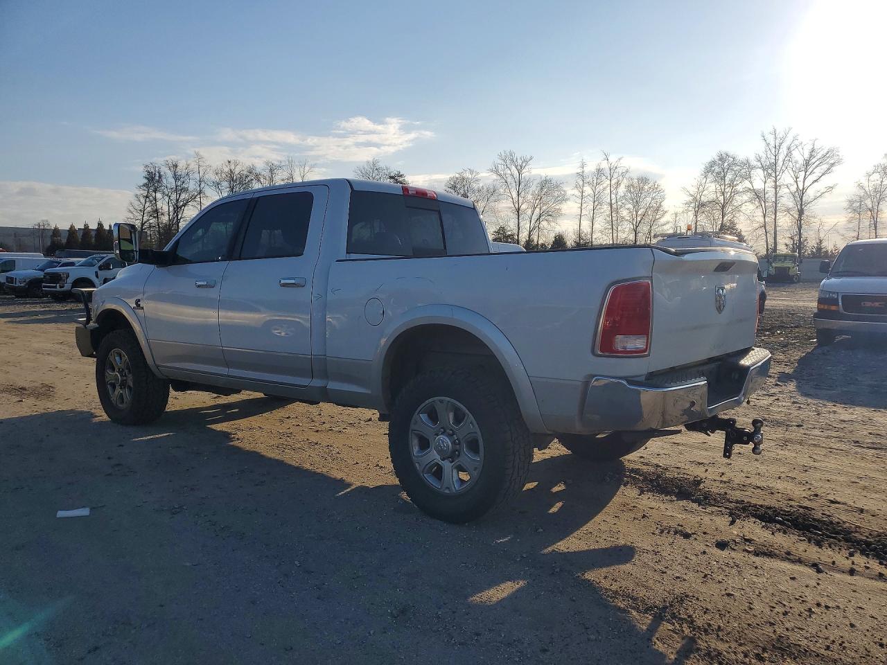 2016 Ram 2500 Laramie - Фото 2