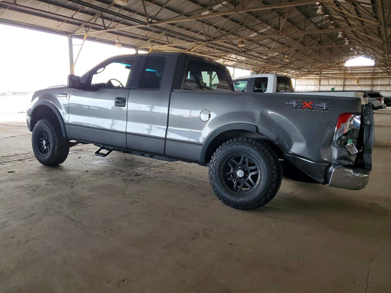 2005 Ford F150 - Image 2