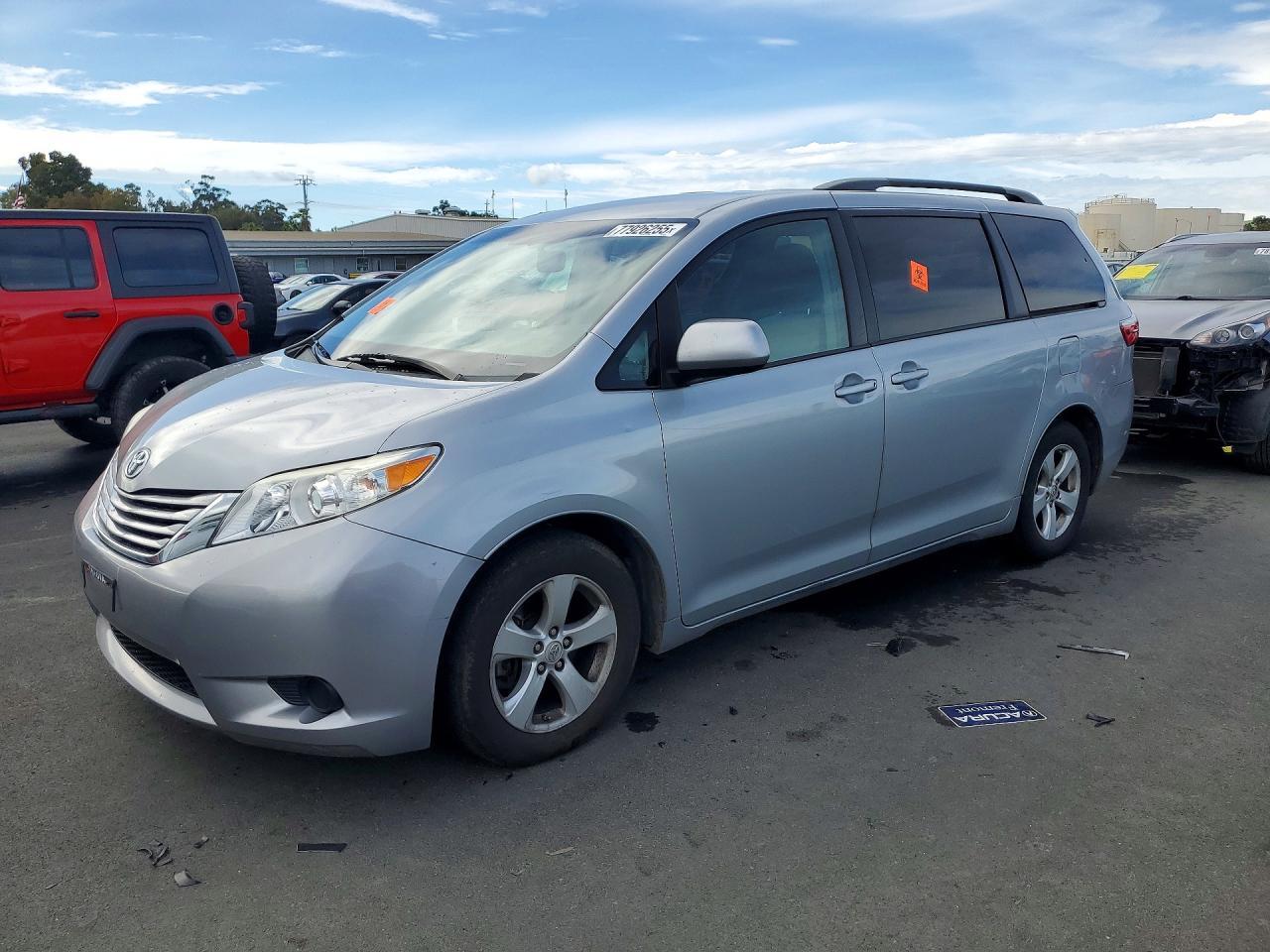 2015 Toyota Sienna Le