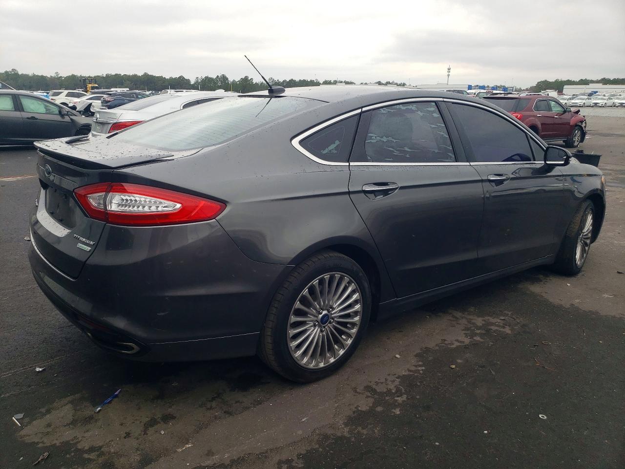 2015 Ford Fusion Titanium - Фото 3