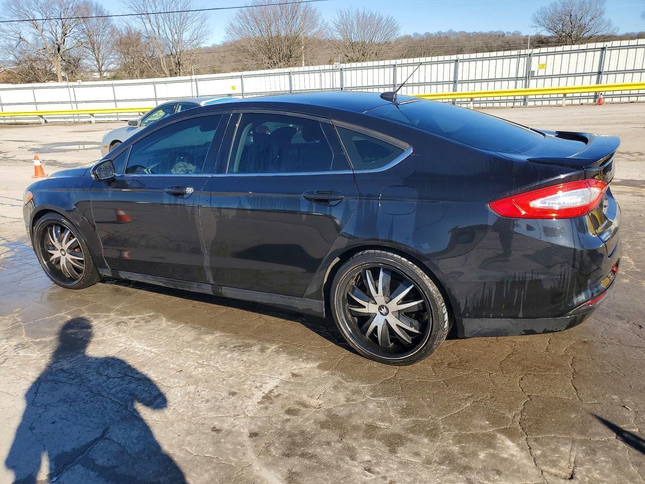 2015 Ford Fusion Se - Image 2