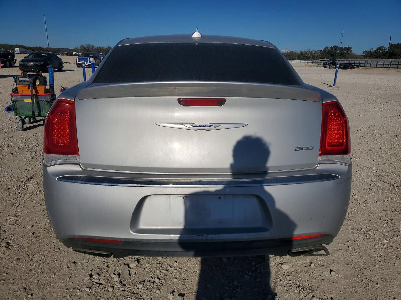 2019 Chrysler 300 Touring - Image 6