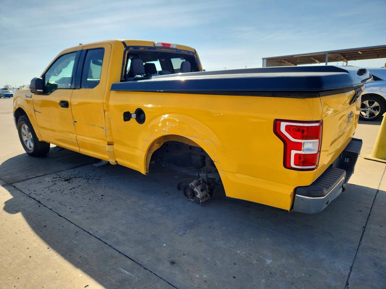 2018 Ford F150 Super Cab - Фото 2