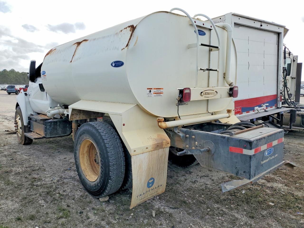 2024 Ford F750 Super Duty Water Truck - Фото 2