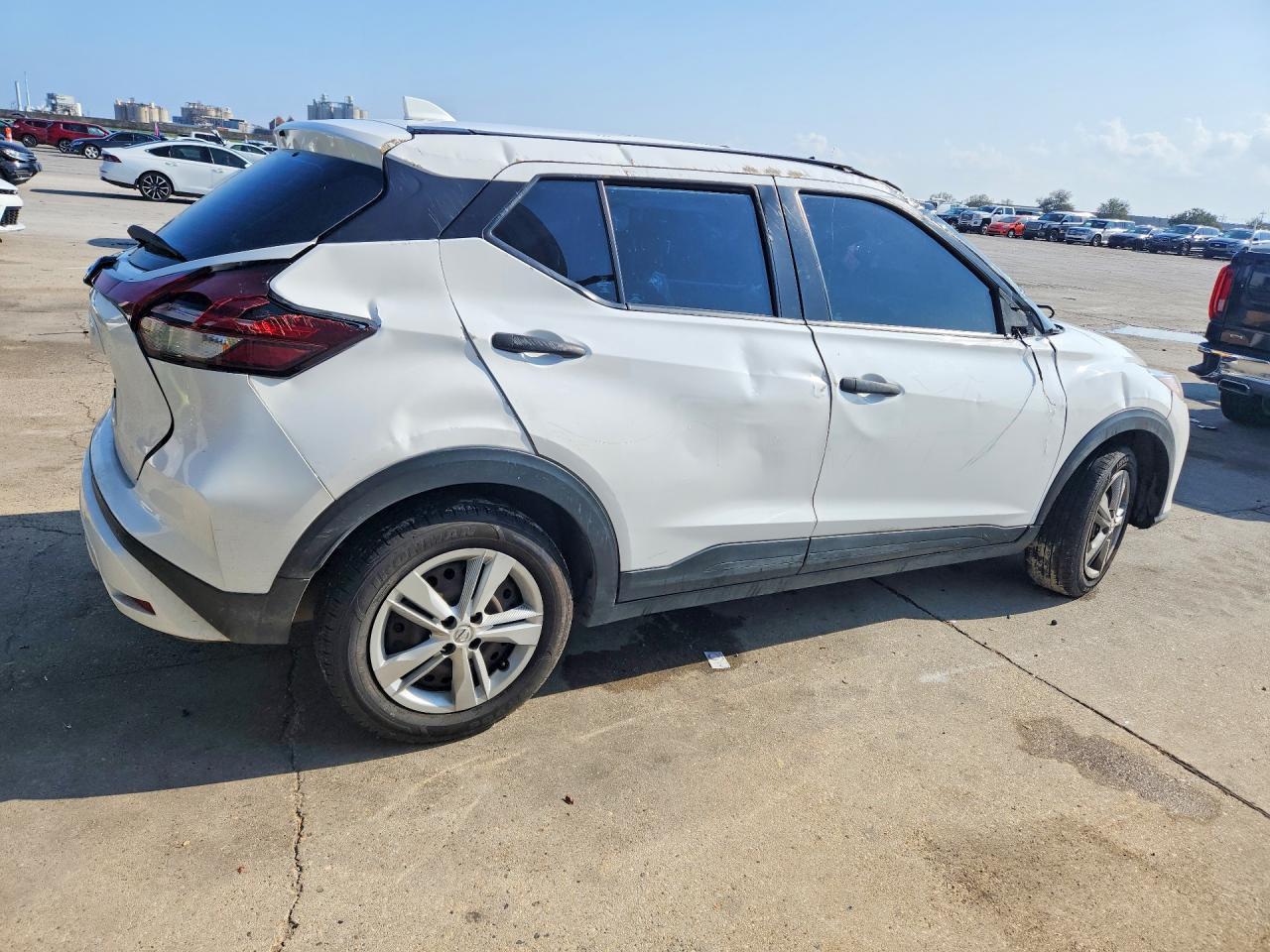2021 Nissan Kicks S - Image 3