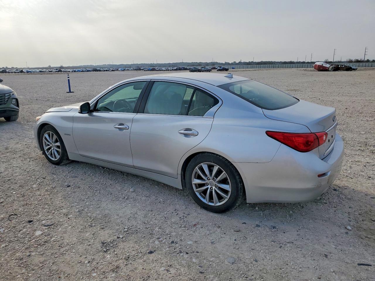 2014 Infinity Q50 Hybrid Premium - Image 2