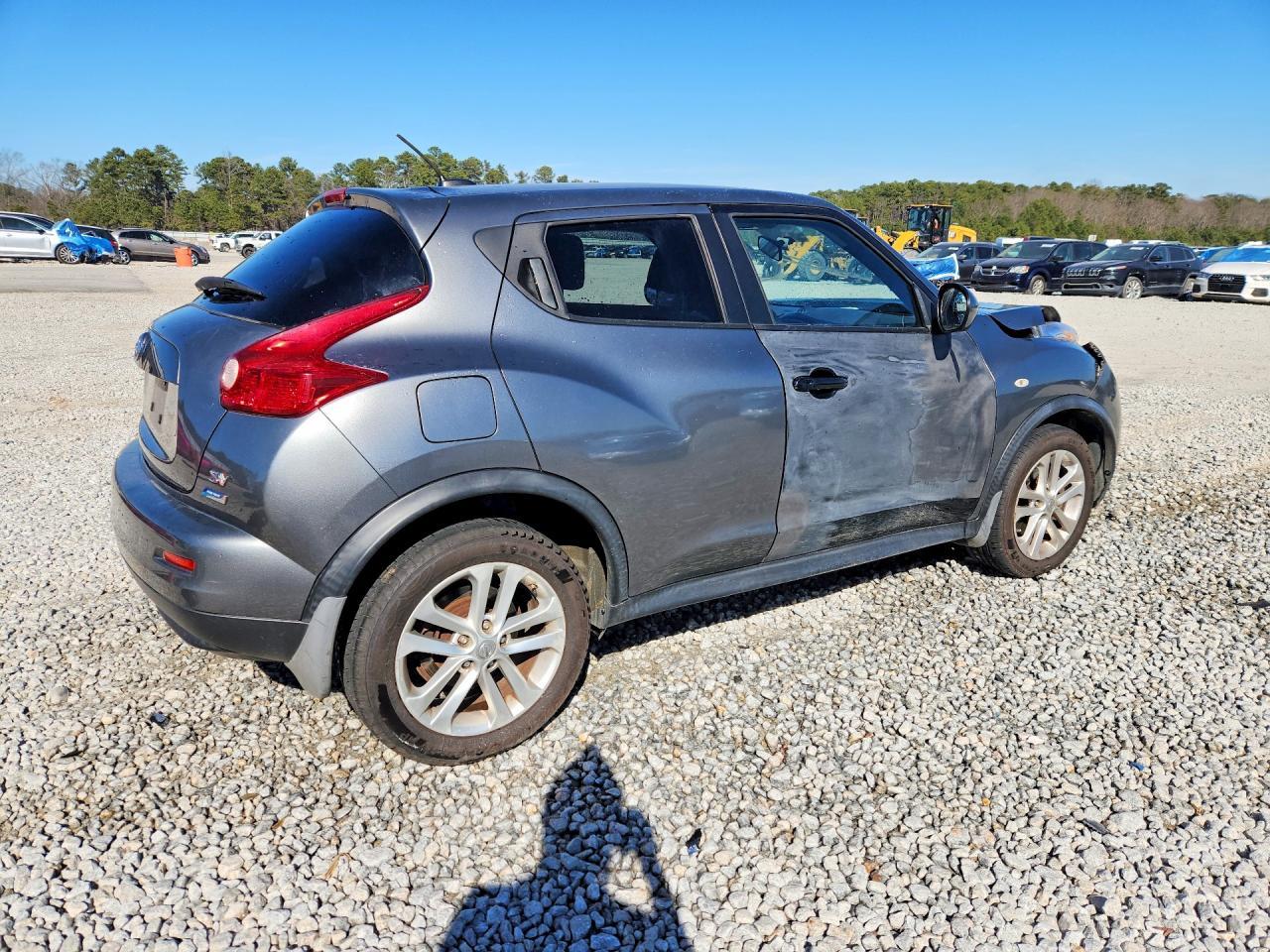 2013 Nissan Juke S - Image 3