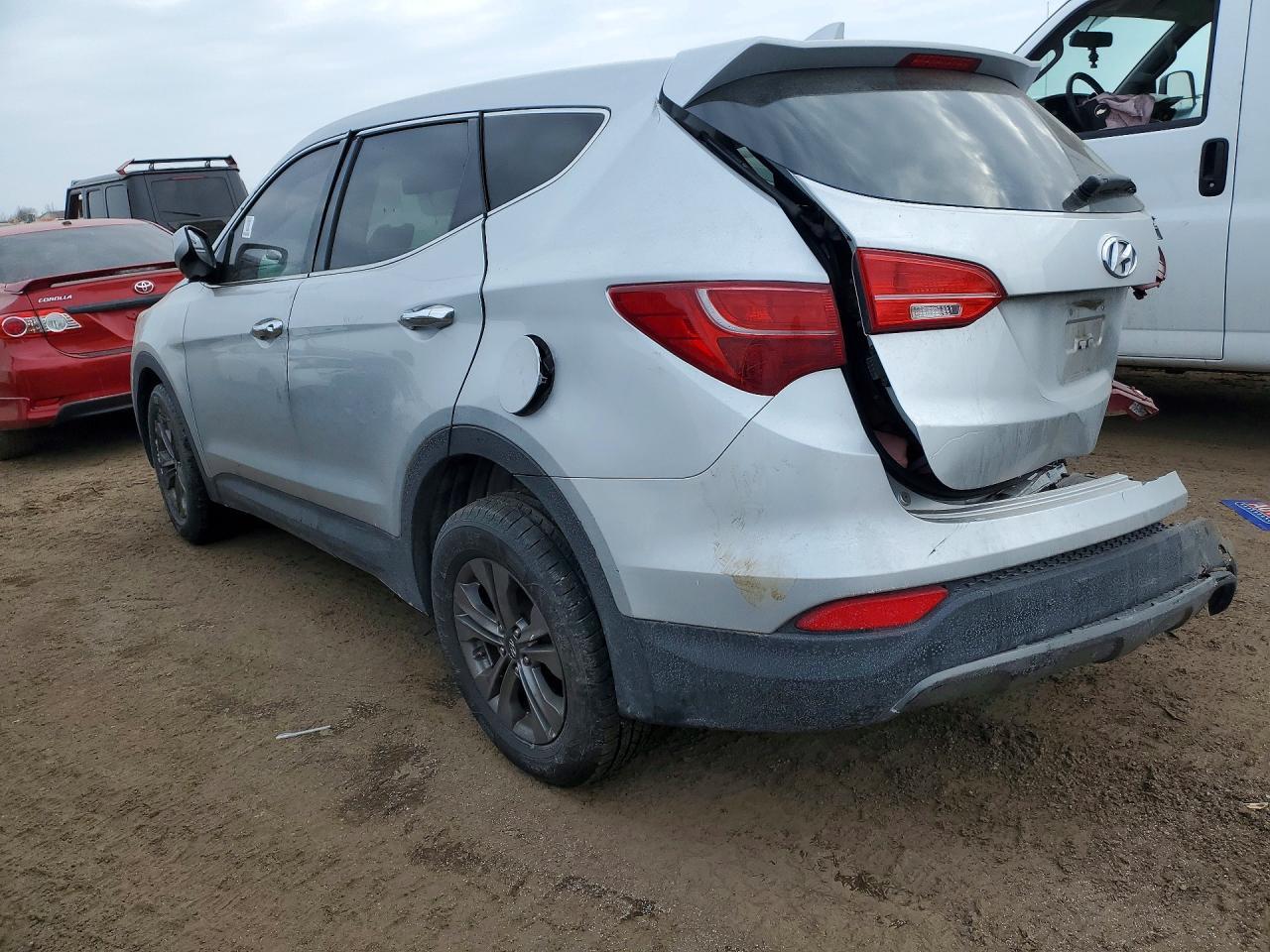 2015 Hyundai Santa Fe Sport 2.4L - Image 2