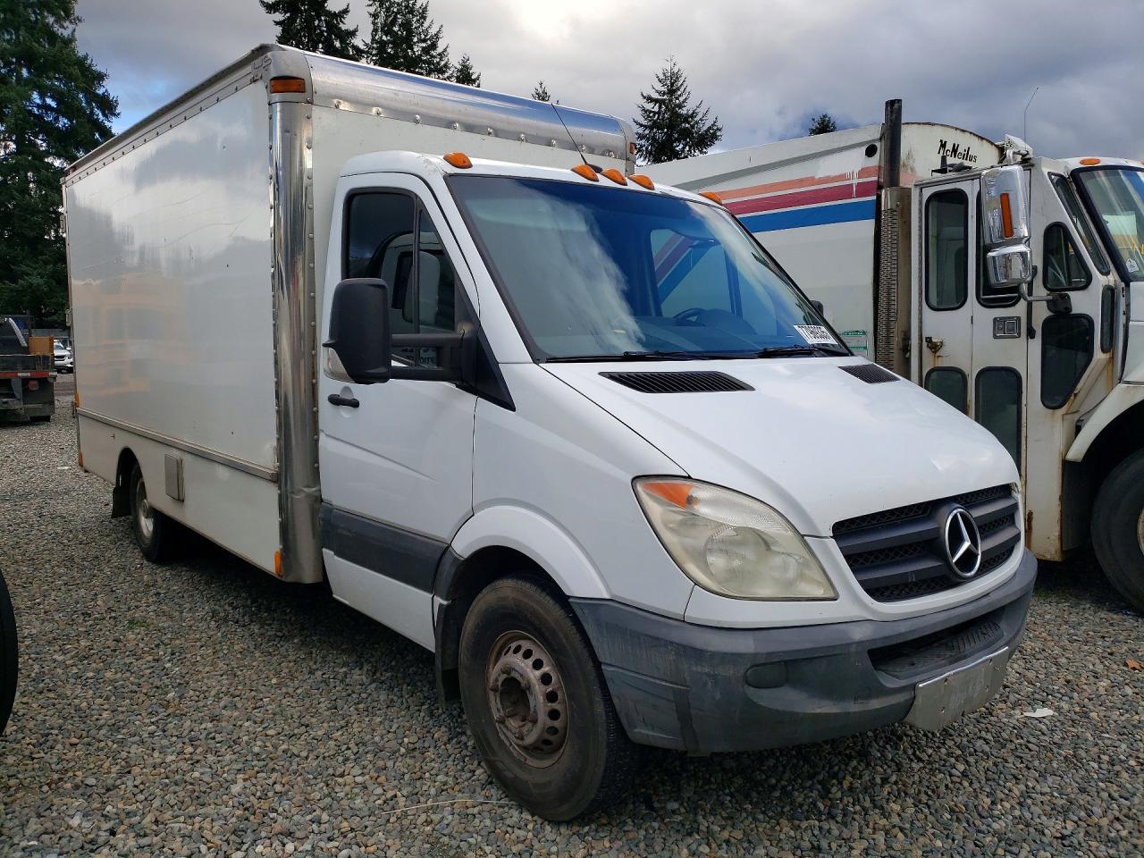 2012 Mercedes Benz Sprinter Box Truck - Фото 4