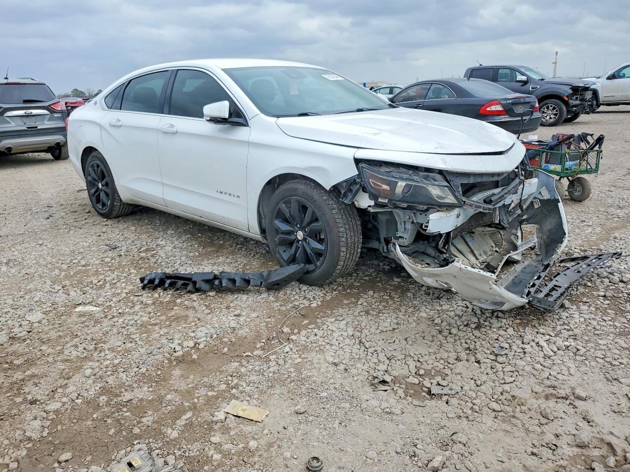2017 Chevrolet Impala Lt - Фото 4