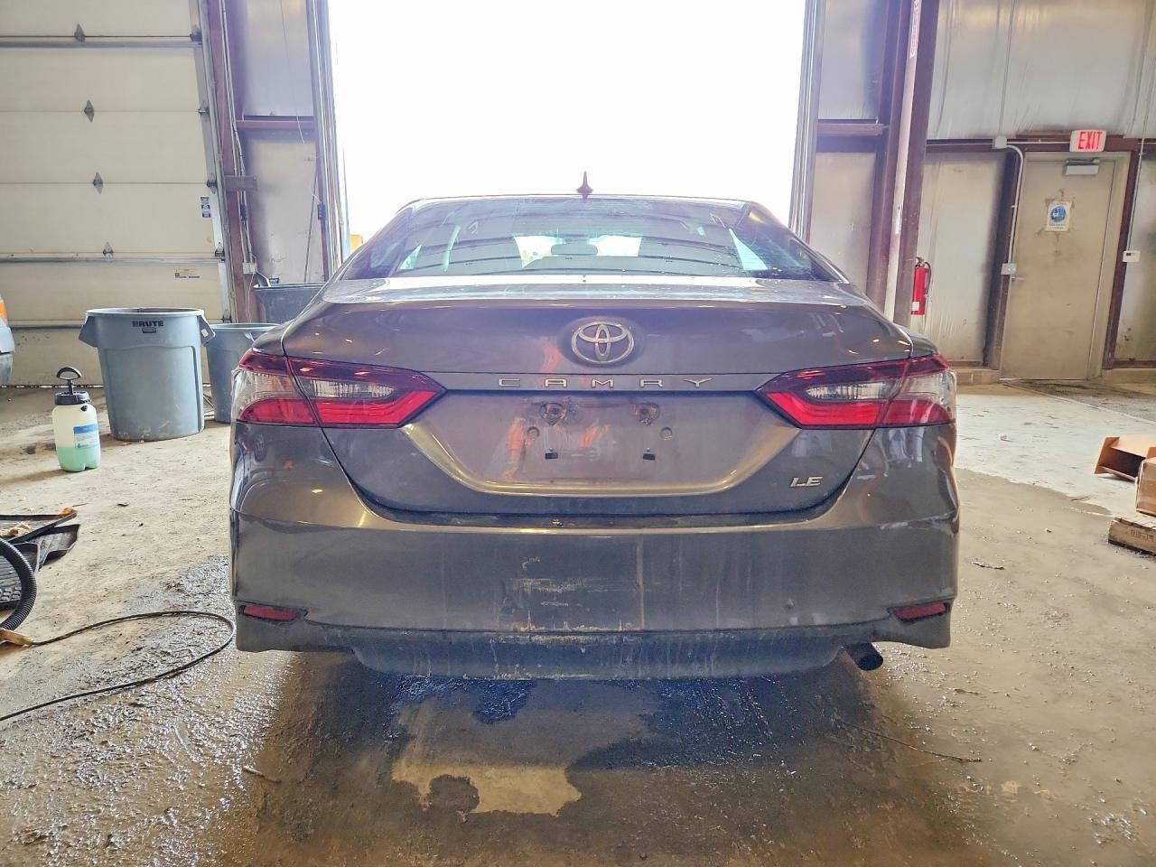 2022 Toyota Camry Le - Image 6