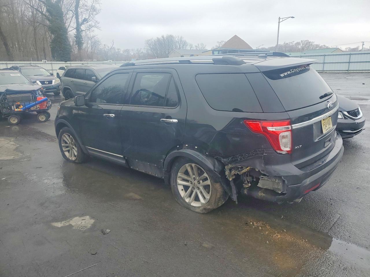 2013 Ford Explorer Xlt - Image 2