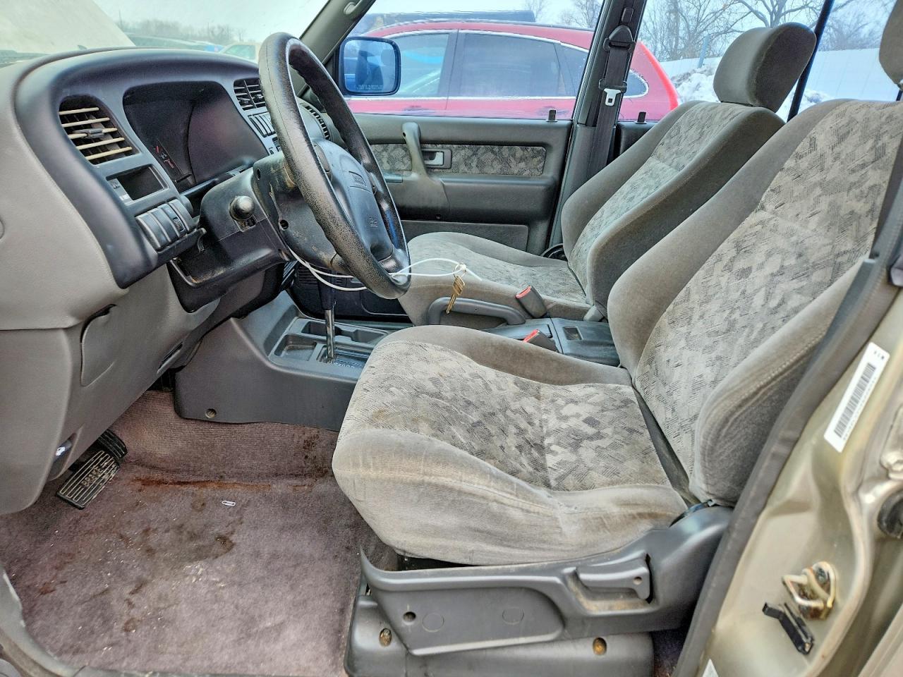 2000 Isuzu Trooper S - Image 7