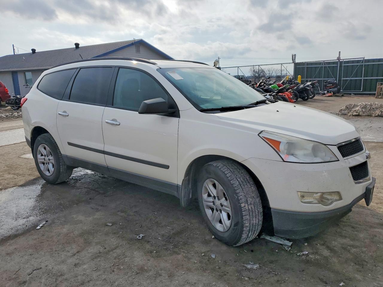 2012 Chevrolet Traverse Ls - Image 4