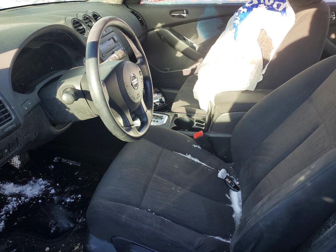 2010 Niss Altima Base - Image 7