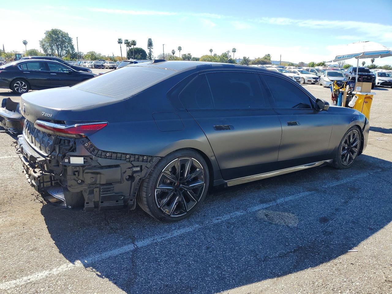 2023 BMW 760 Xi - Фото 3