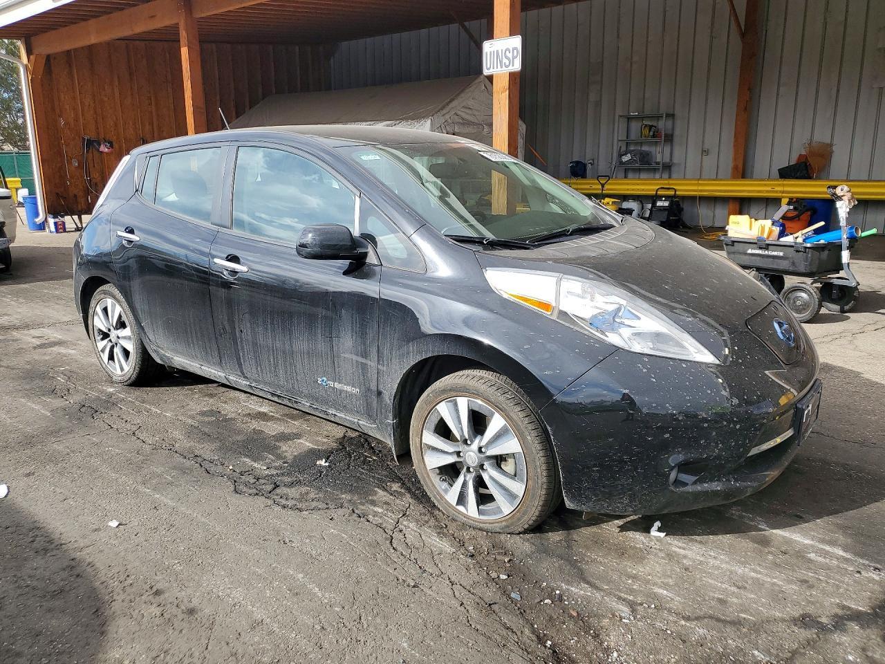 2015 Nissan Leaf S - Image 4