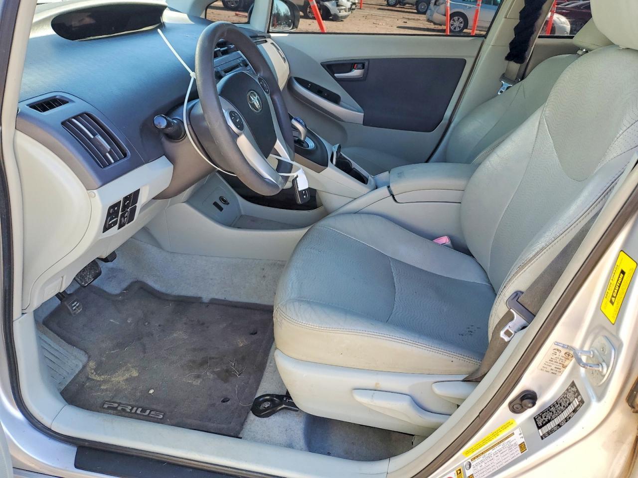 2011 Toyota Prius - Фото 7