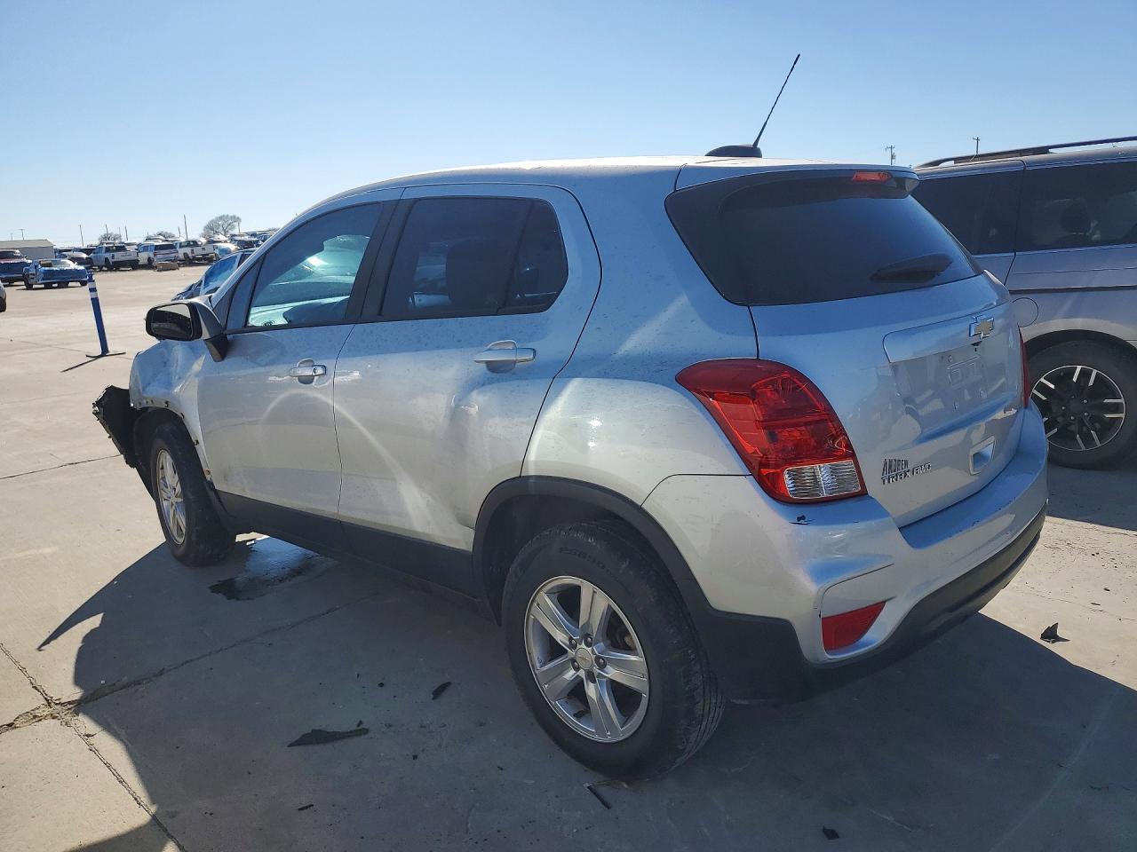2018 Chevrolet Trax Ls - Фото 2
