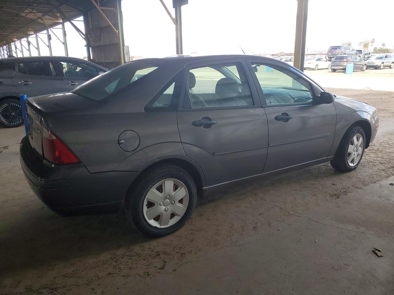 2006 Ford Focus Zx4 - Фото 3