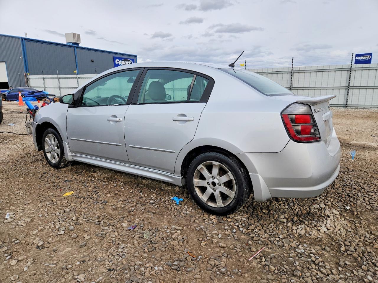 2009 Nissan Sentra 2.0 - Фото 2