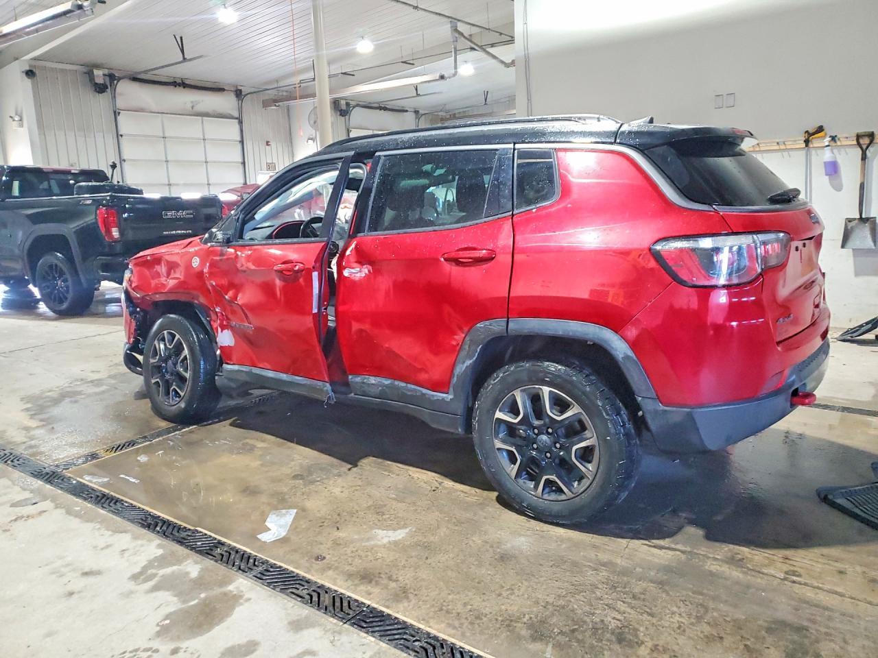 2020 Jeep Compass Trailhawk - Image 2