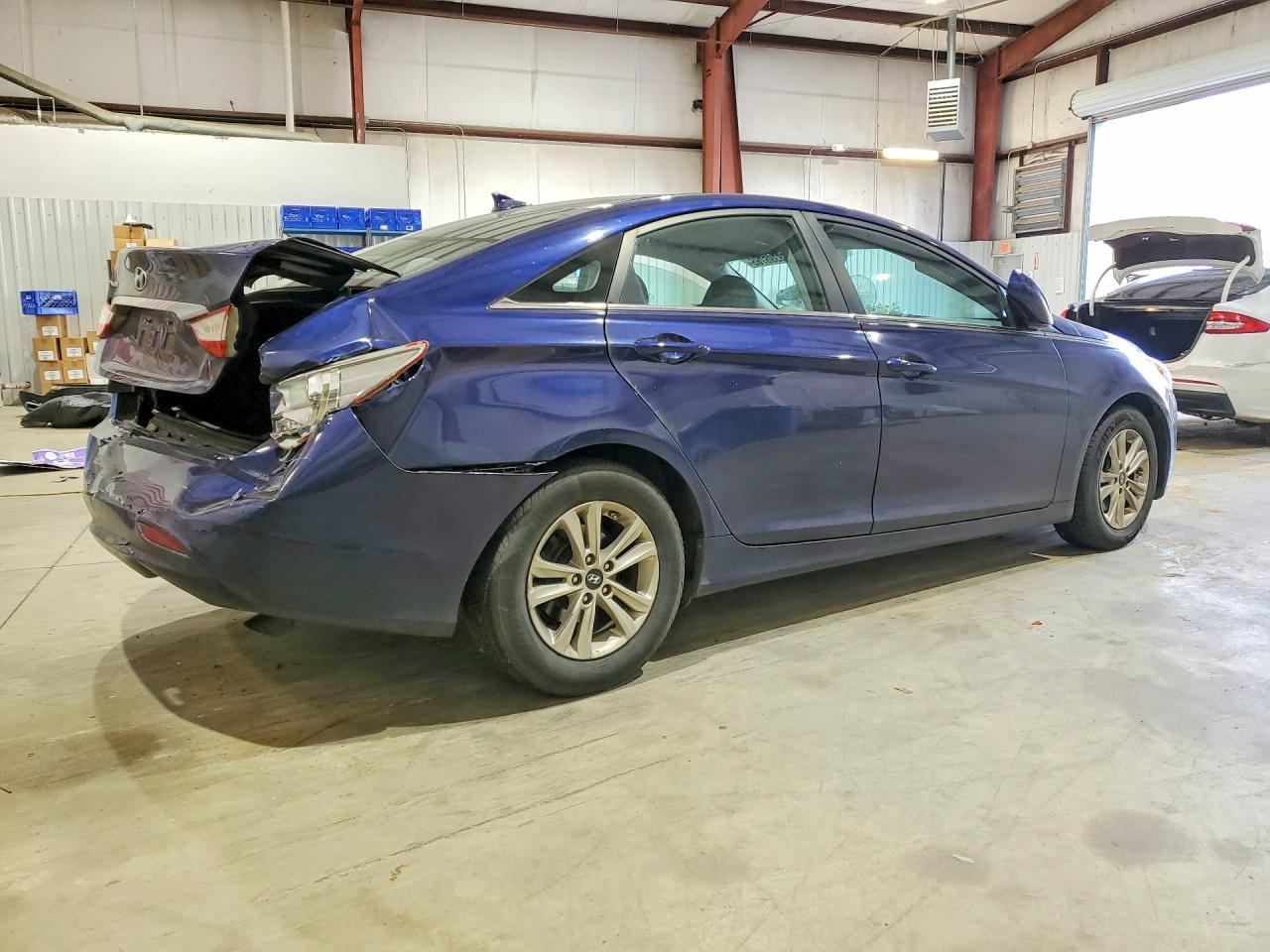 2013 Hyundai Sonata Gls - Image 3