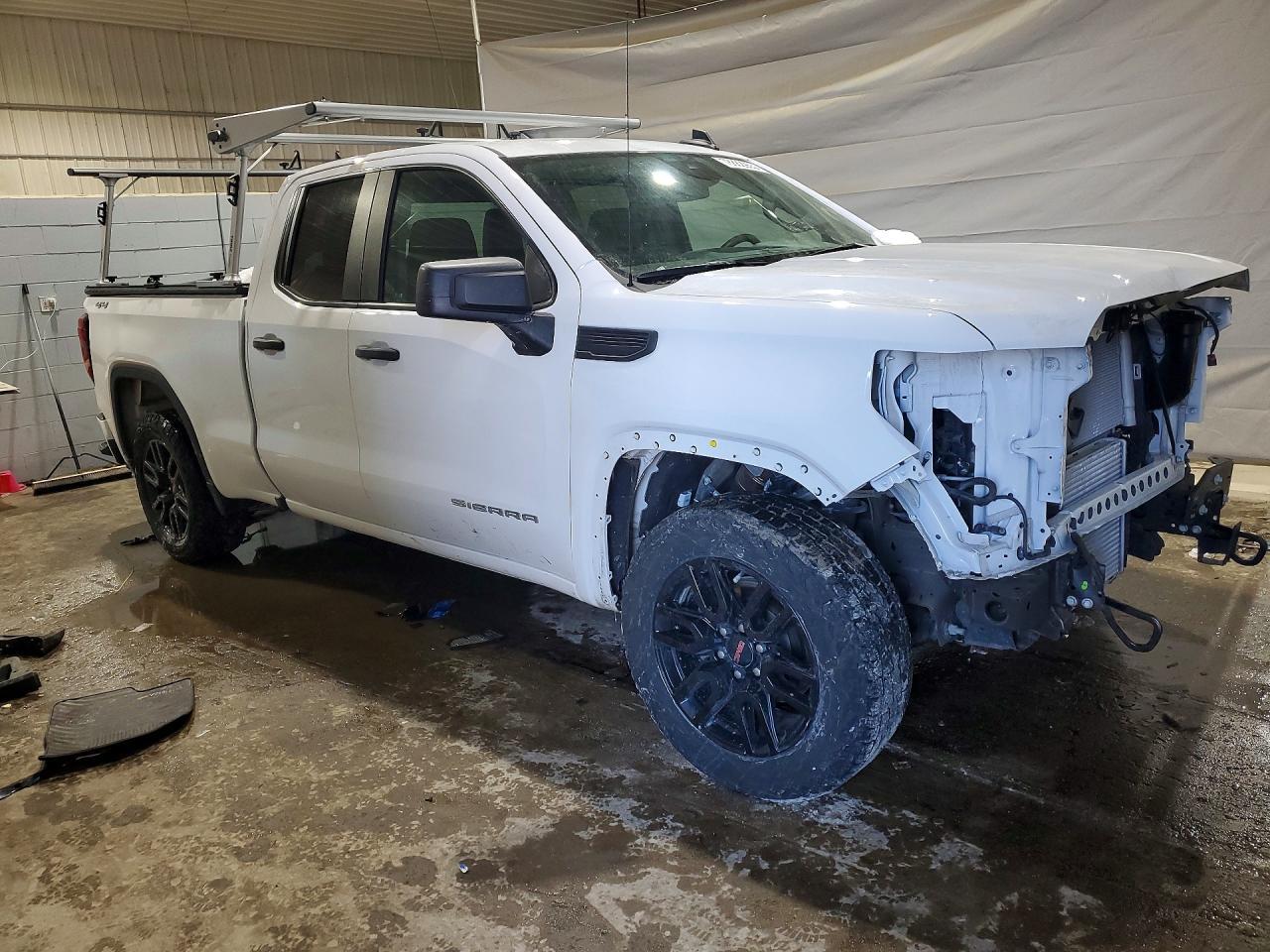 2023 GMC Sierra K1500 - Image 4