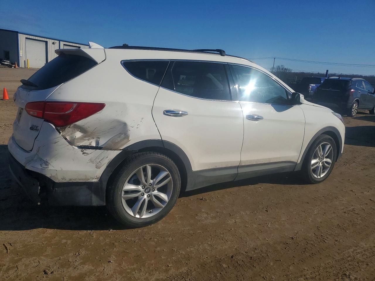 2015 Hyundai Santa Fe Sport - Image 3