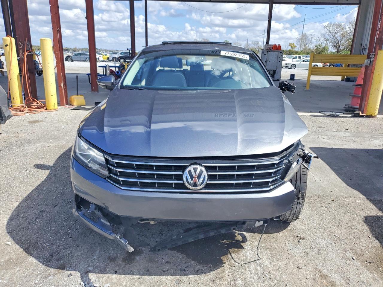 2019 Volkswagen Passat Wolfsburg - Фото 5