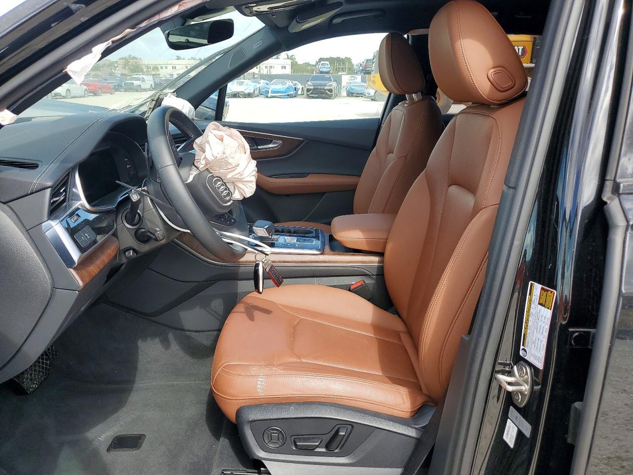 2025 Audi Q7 Premium Plus - Фото 7