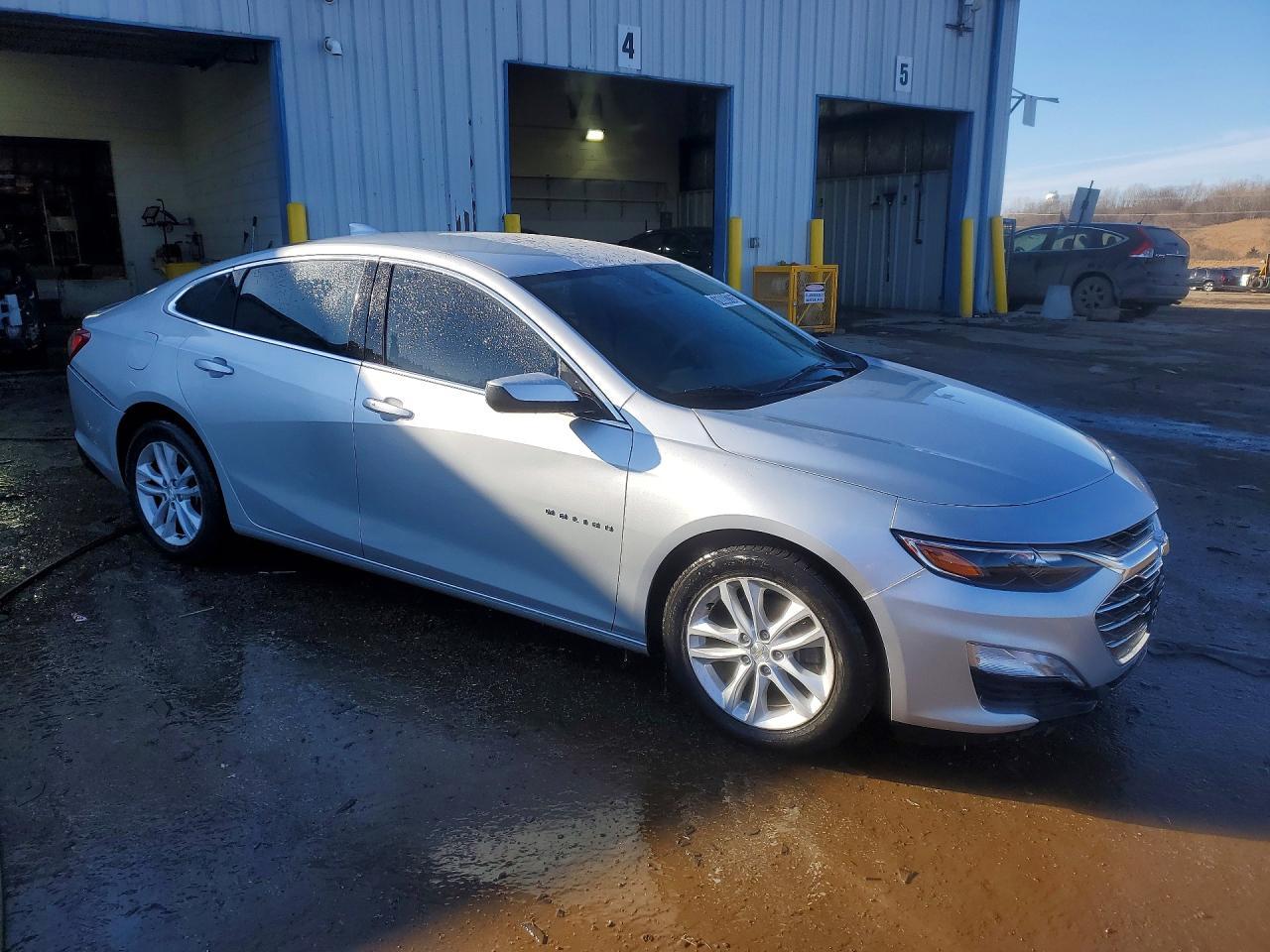 2022 Chevrolet Malibu Lt - Image 4