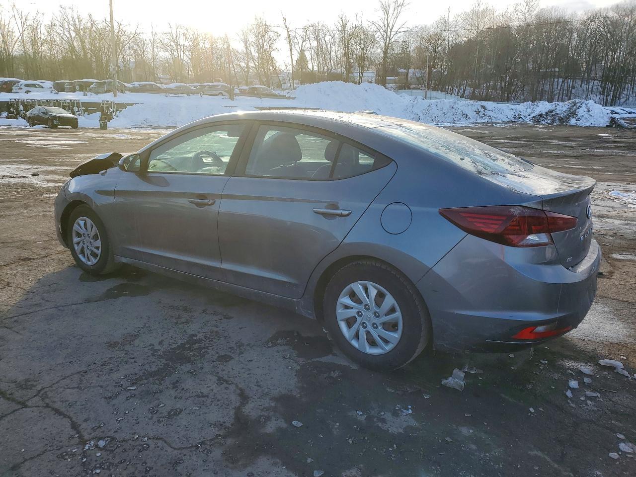 2019 Hyundai Elantra Se - Фото 2