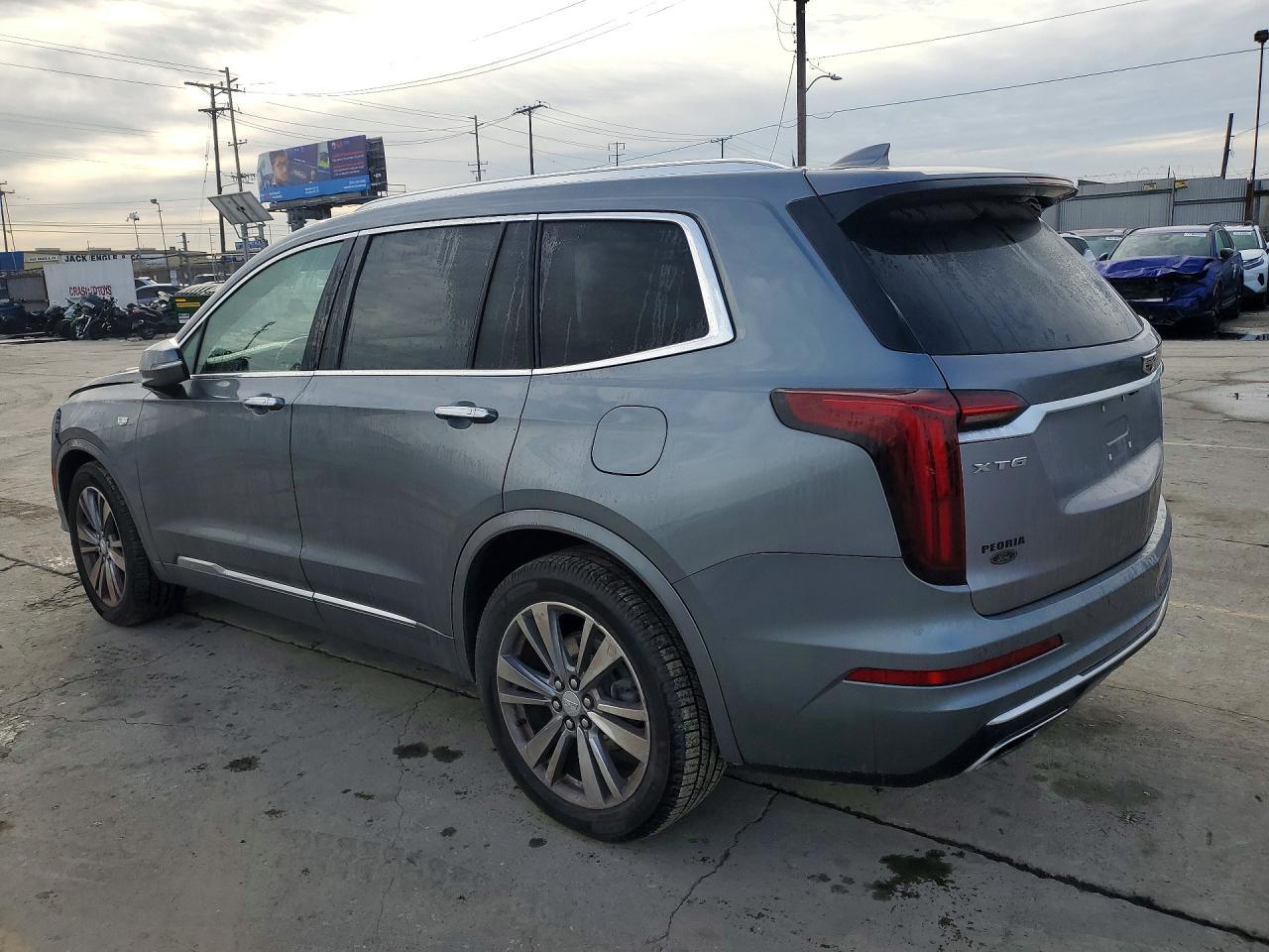 2022 Cadillac Xt6 Premium Luxury - Фото 2