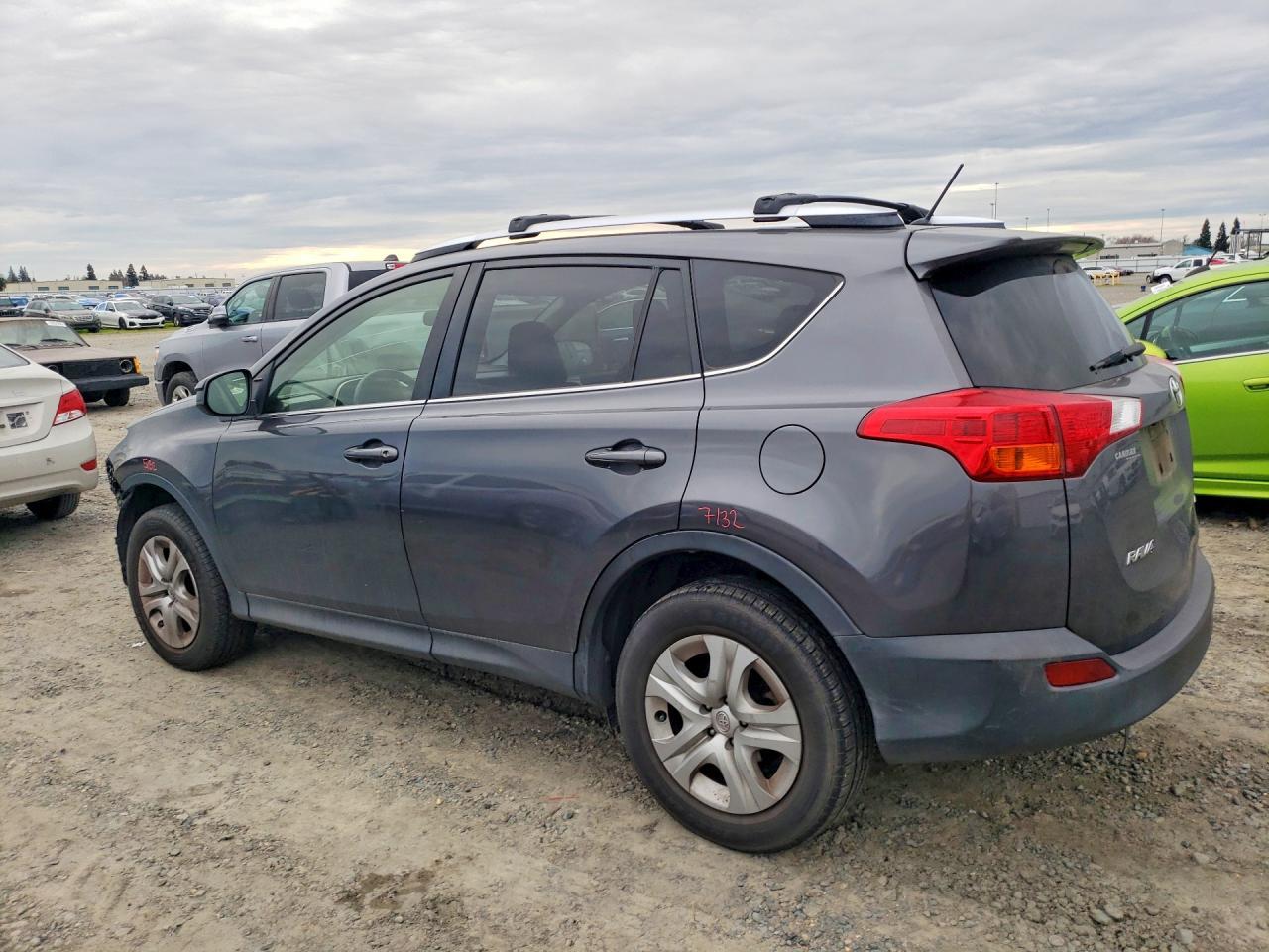 2015 Toyota Rav4 Le - Фото 2