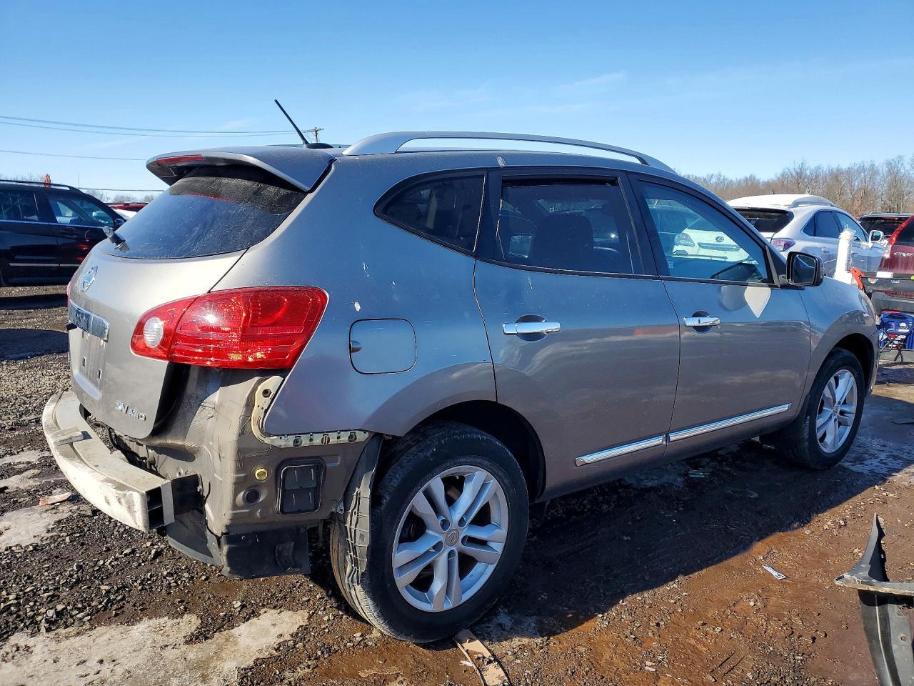 2013 Nissan Rogue S - Image 3