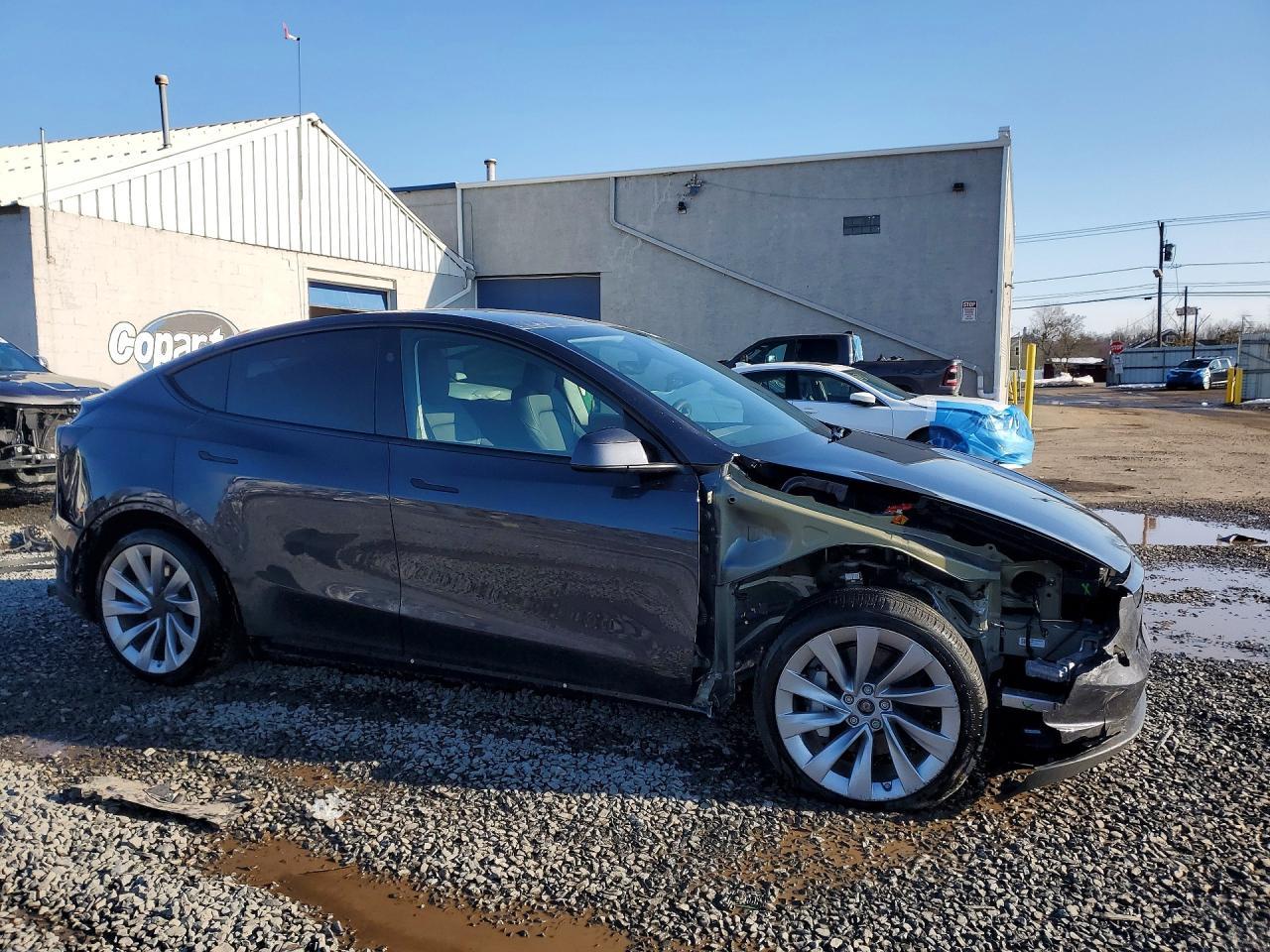 2026 Tesla Model Y - Image 4