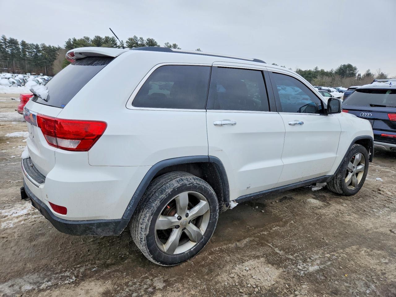 2013 Jeep Grand Cherokee Overland - Фото 3