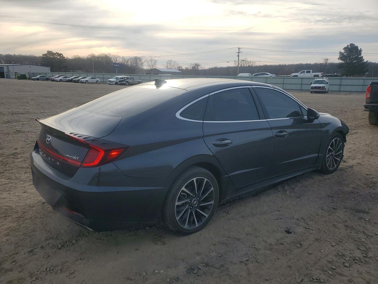 2020 Hyundai Sonata Limited - Image 3