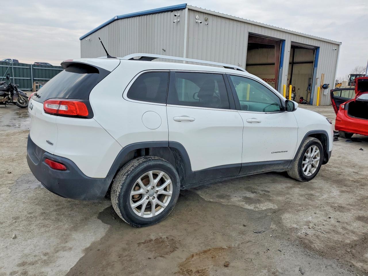 2015 Jeep Cherokee Latitude - Фото 3