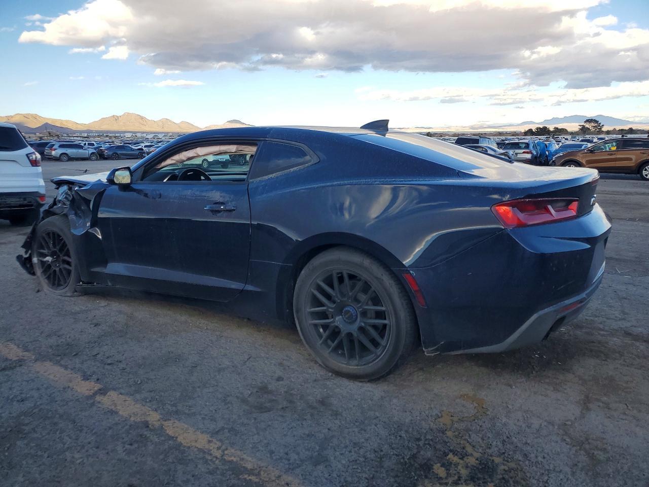 2016 Chevrolet Camaro Lt - Image 2