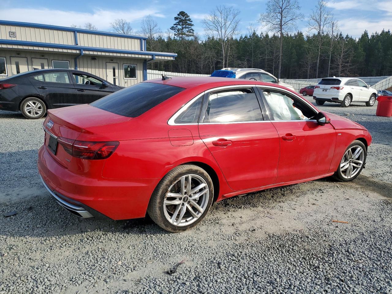 2022 Audi A4 Premium Plus 45 - Фото 3