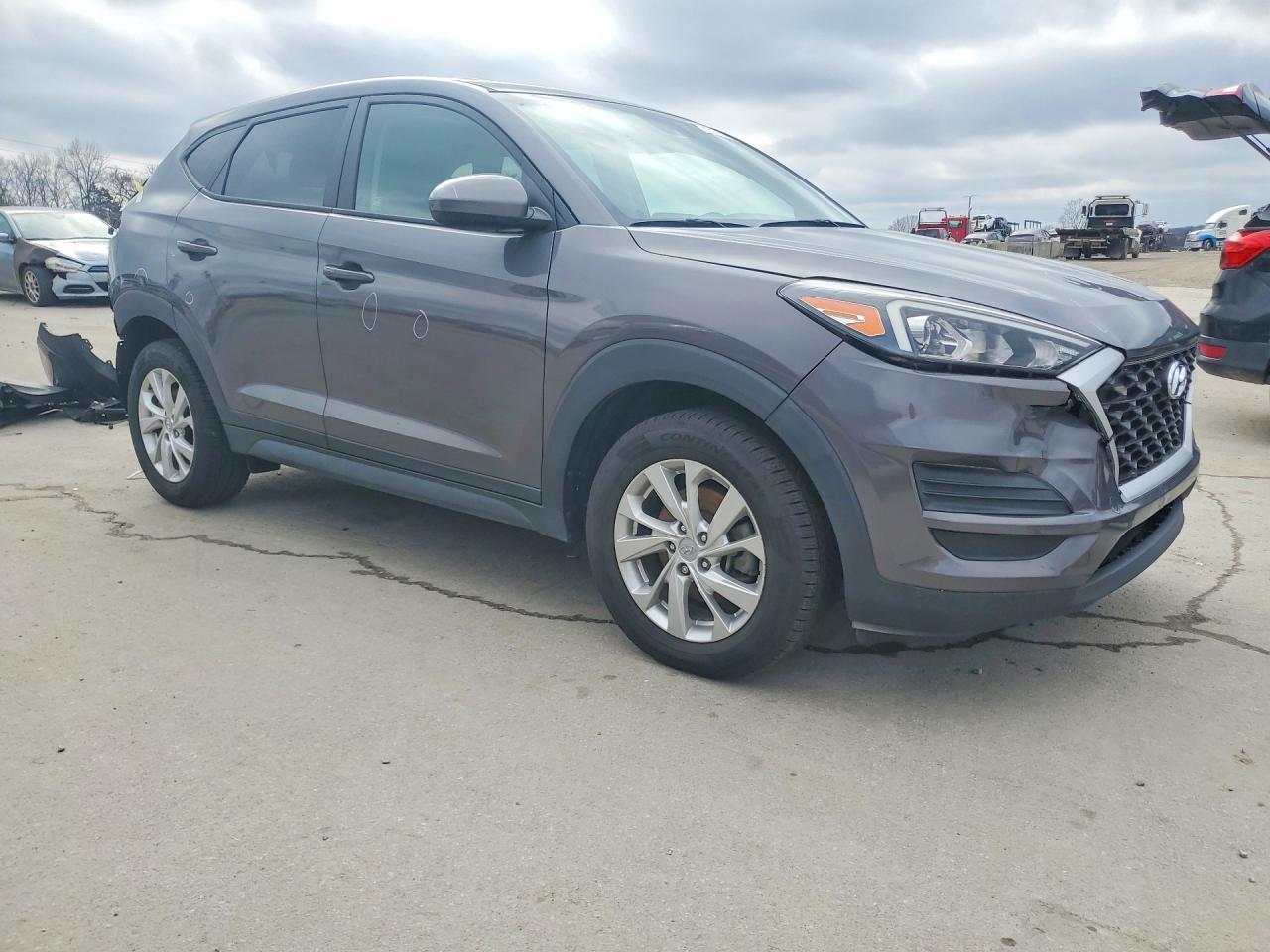 2021 Hyundai Tucson Se - Фото 4