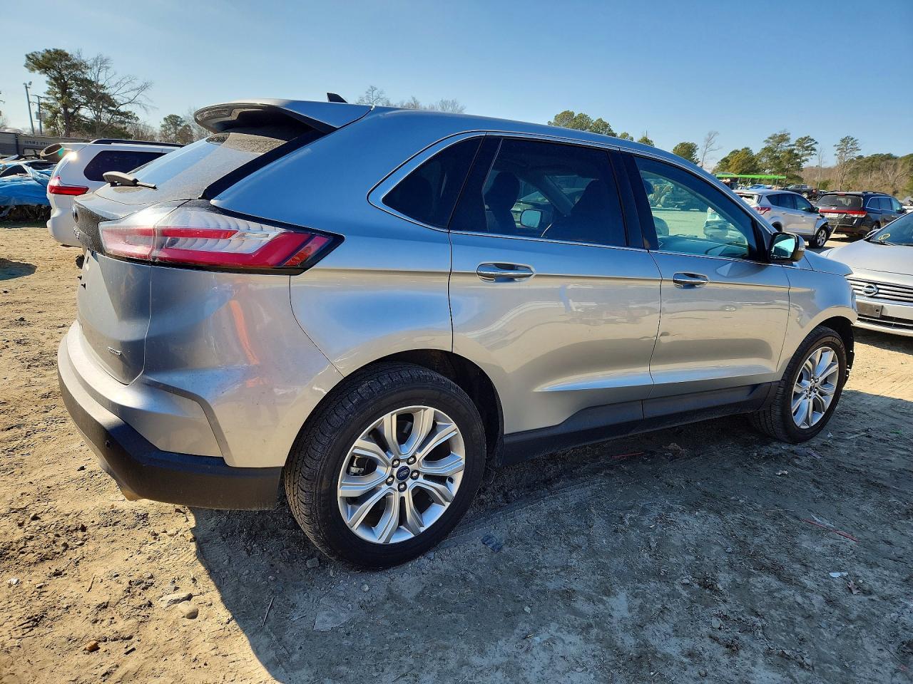 2022 Ford Edge Titanium - Фото 3