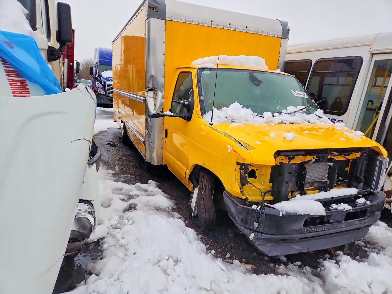2024 Ford Econoline E-350 Box Truck ** Prior Fleet ** - Image 4