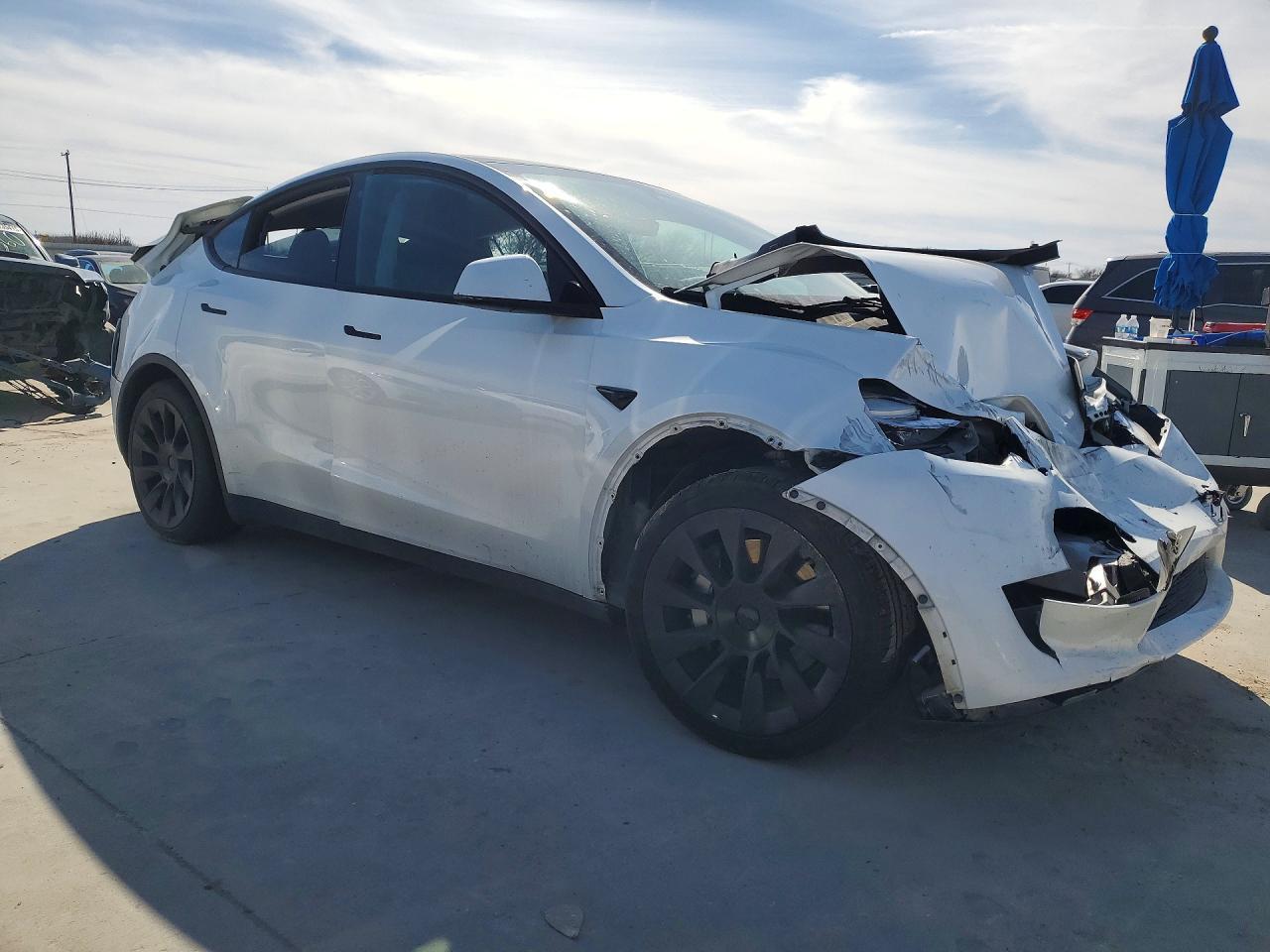 2023 Tesla Model Y - Фото 4