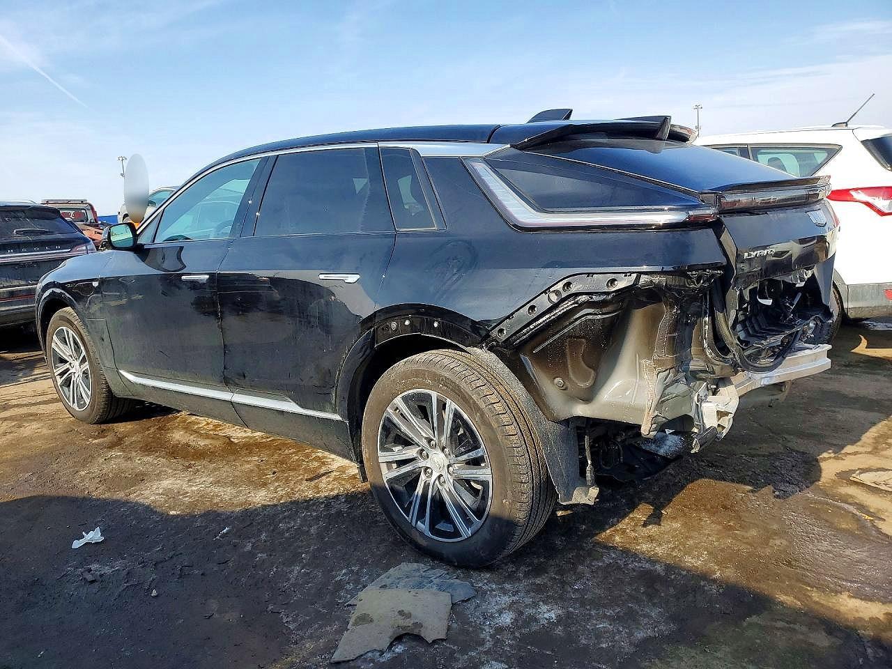 2025 Cadillac Lyriq Luxury - Фото 2