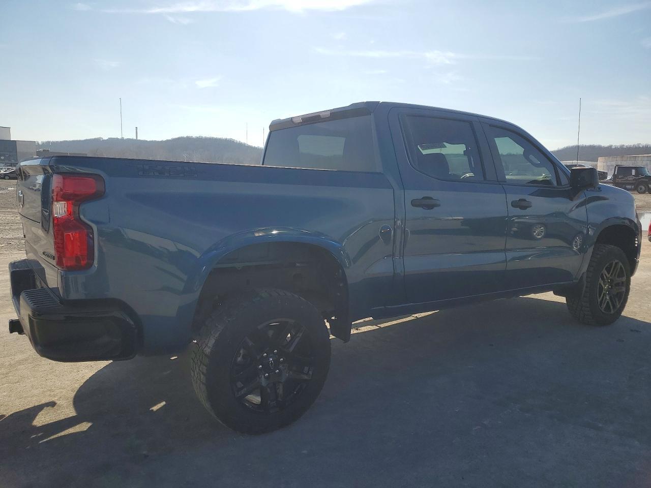 2024 Chevrolet Silverado K1500 Trail Boss Custom - Фото 3