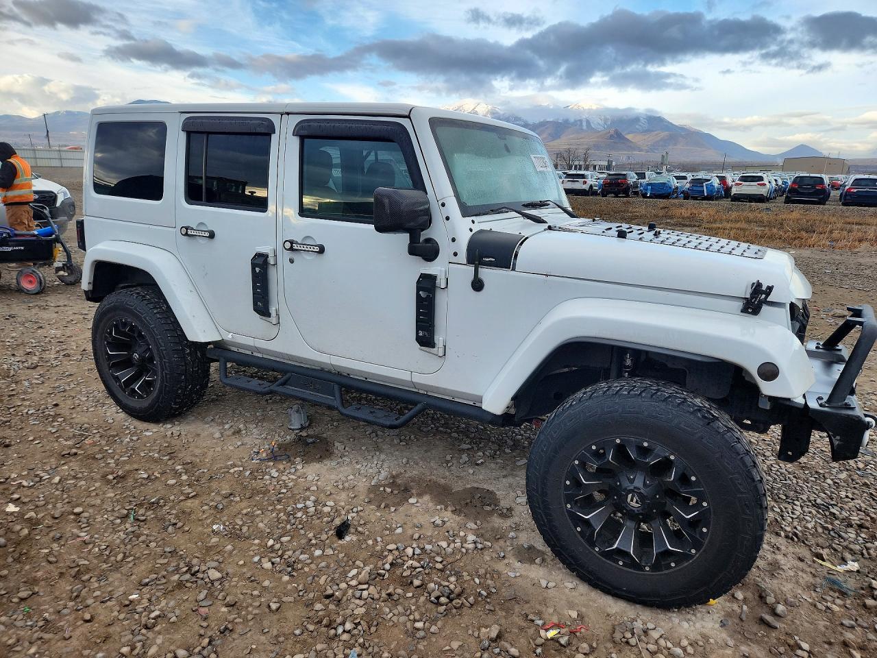 2014 Jeep Wrangler Unlimited Sahara - Фото 4